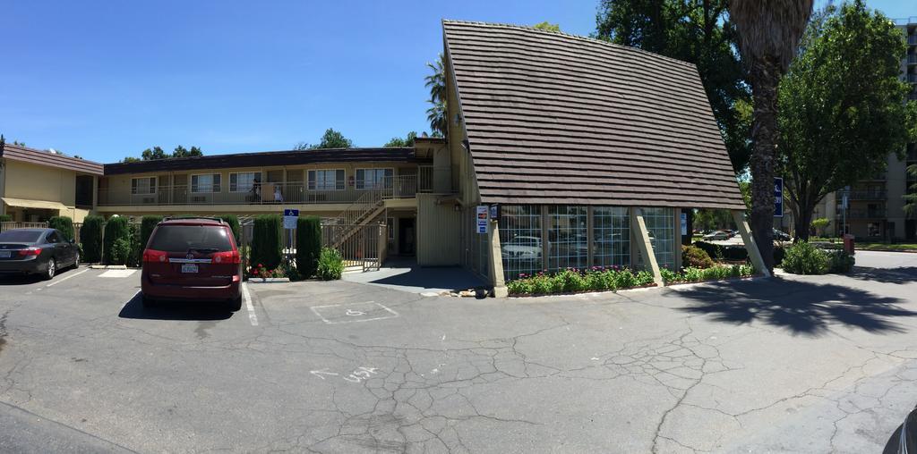 Discovery Inn モデスト エクステリア 写真